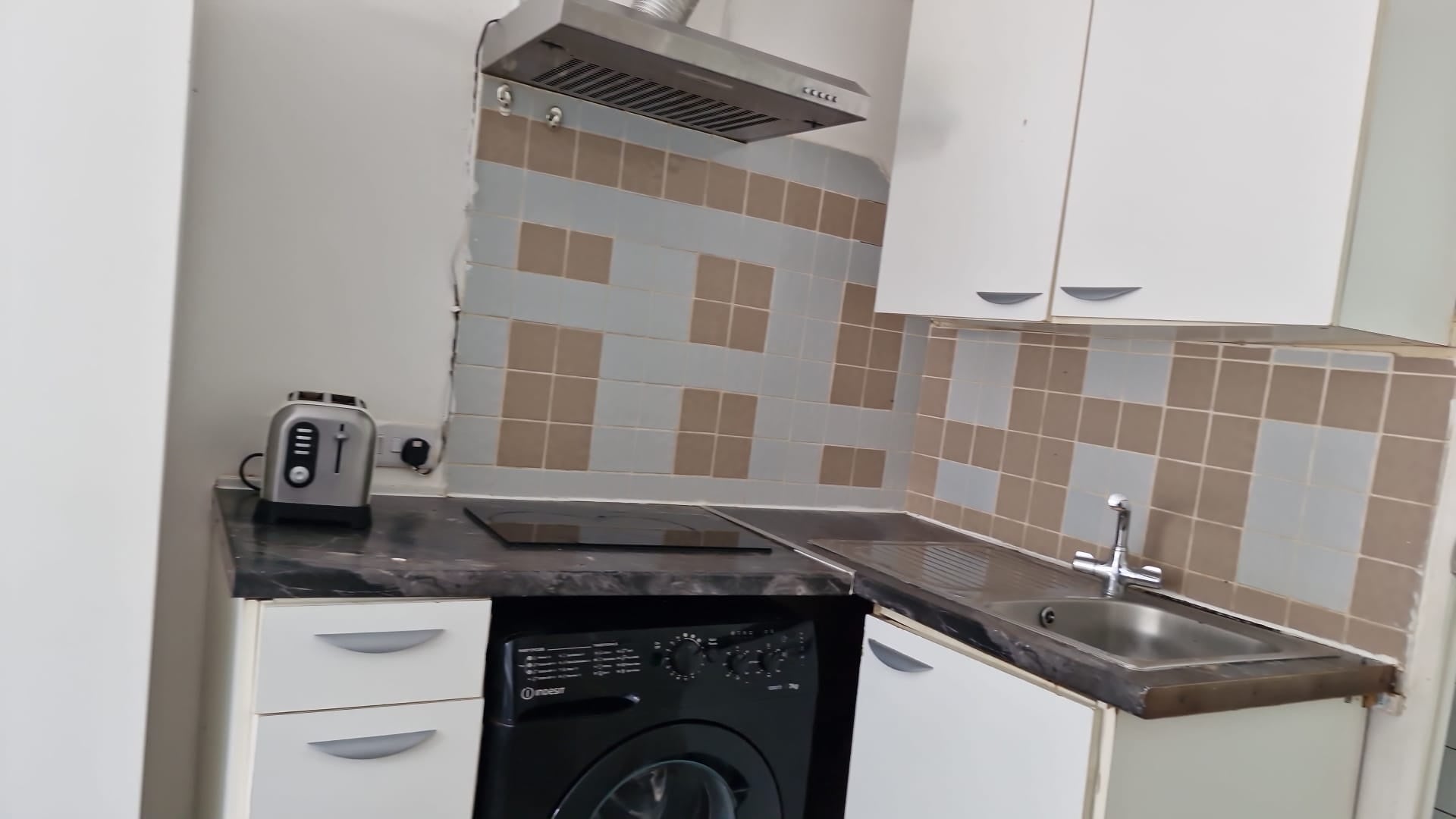 Flat Kent Close in Greater London