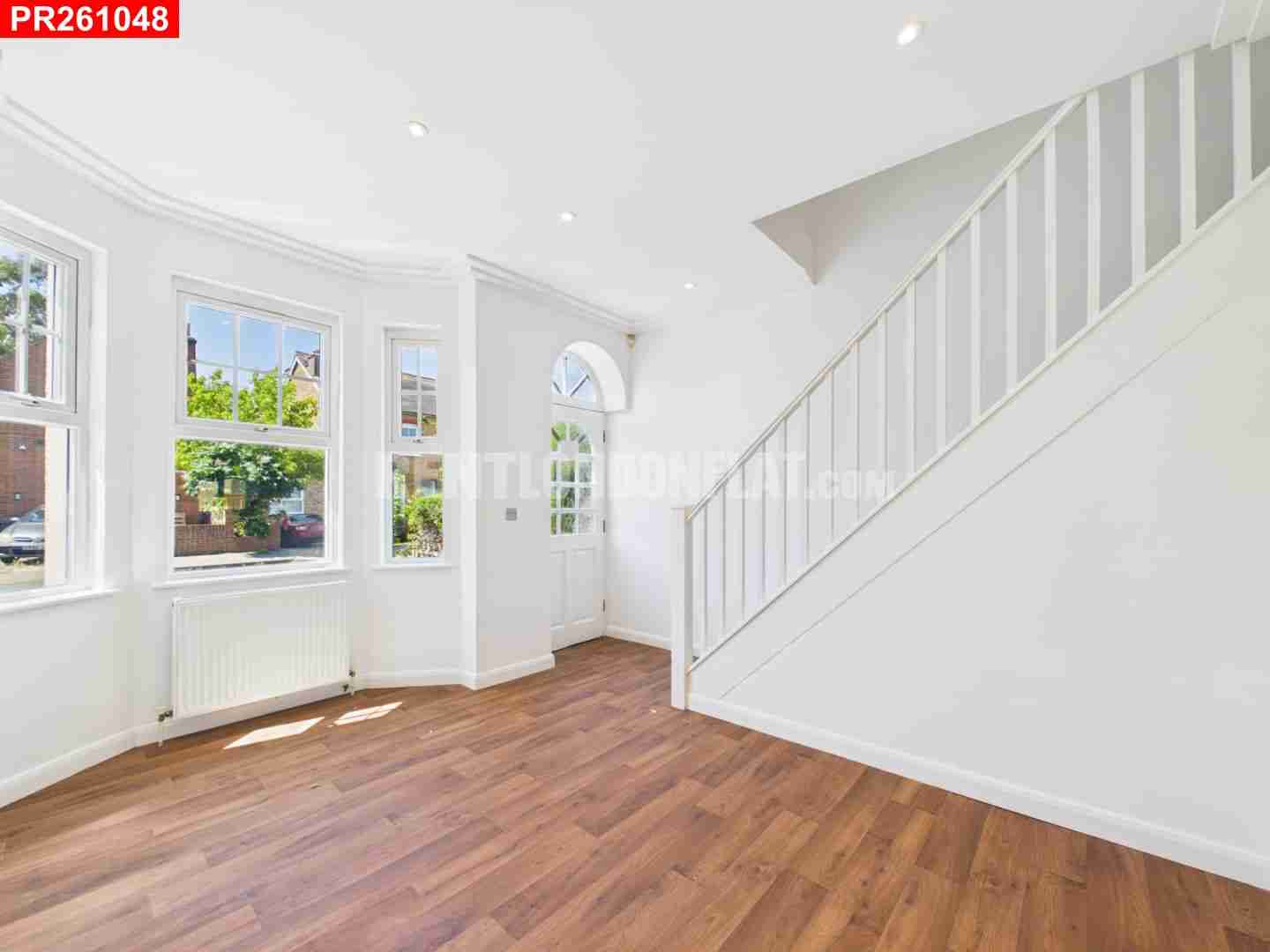 House Fruen Road in Greater London