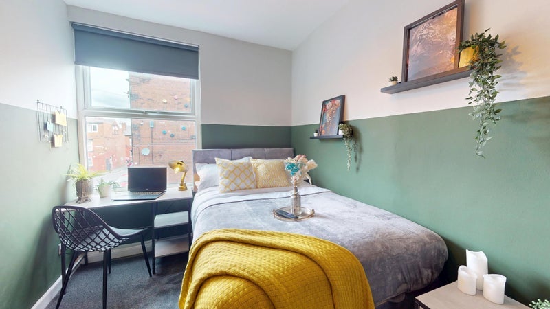Room Burley Lodge Road in Leeds