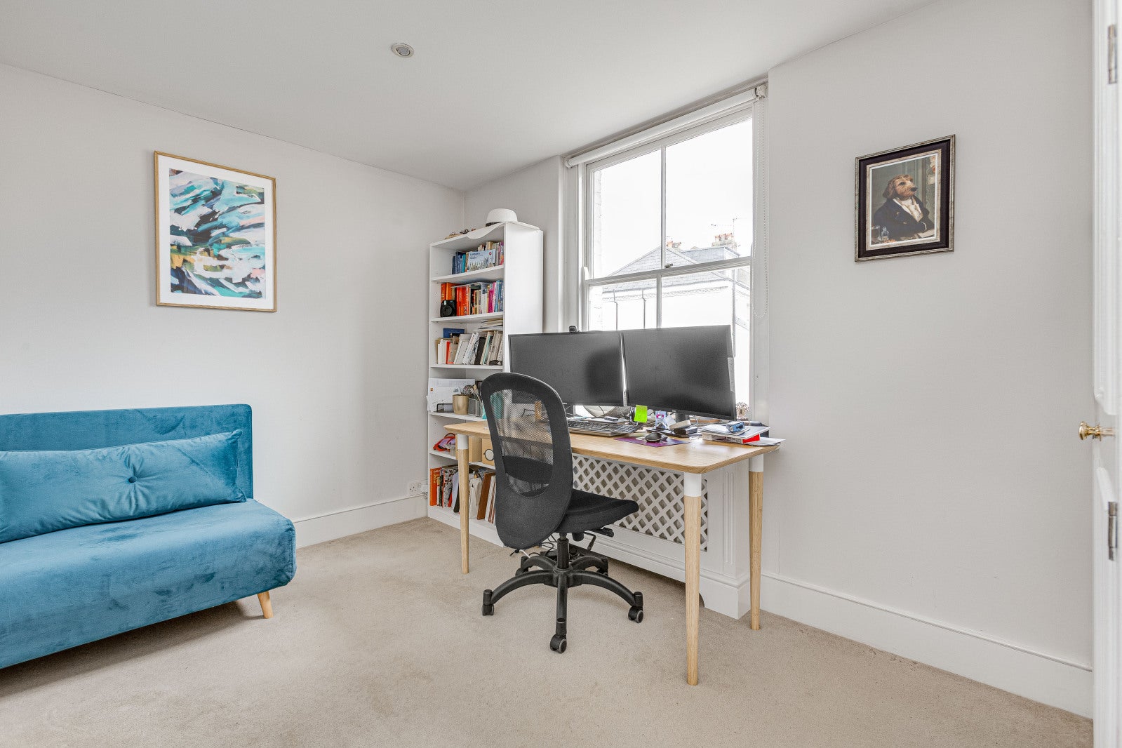 Flat Northcote Road in Greater London