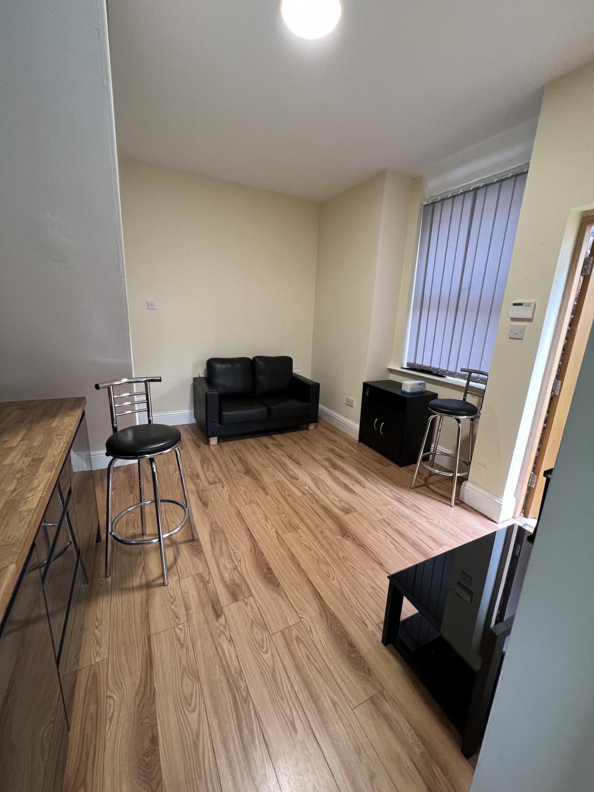 Flat Brighton Grove in Manchester