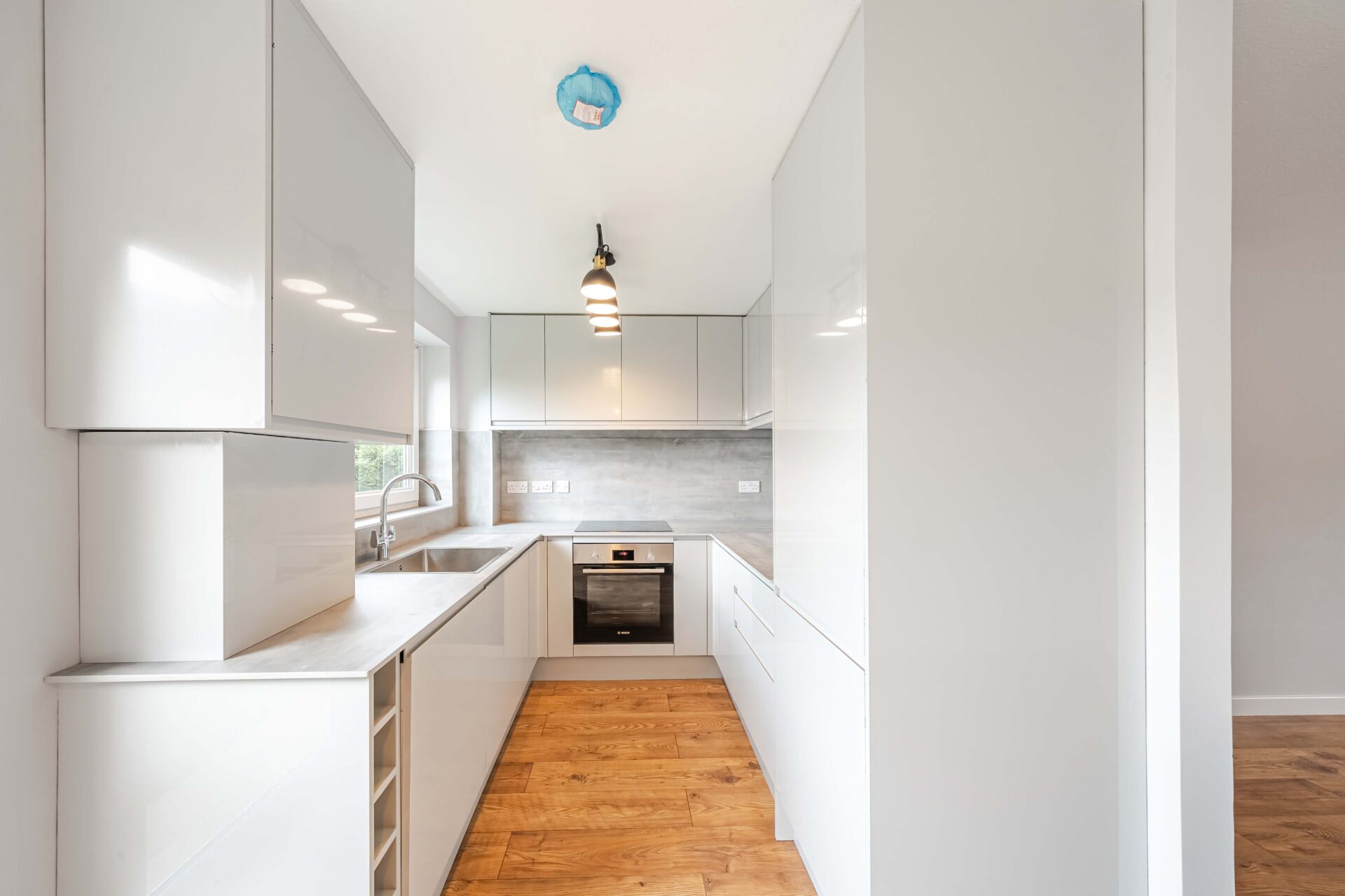 Flat Ewell Road in Greater London