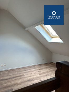 Appartement Place Saint-Christophe à Châteaufort