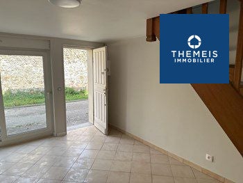 Appartement Place Saint-Christophe à Châteaufort