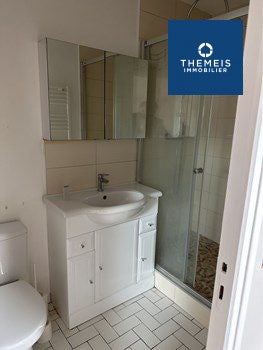 Appartement Place Saint-Christophe à Châteaufort