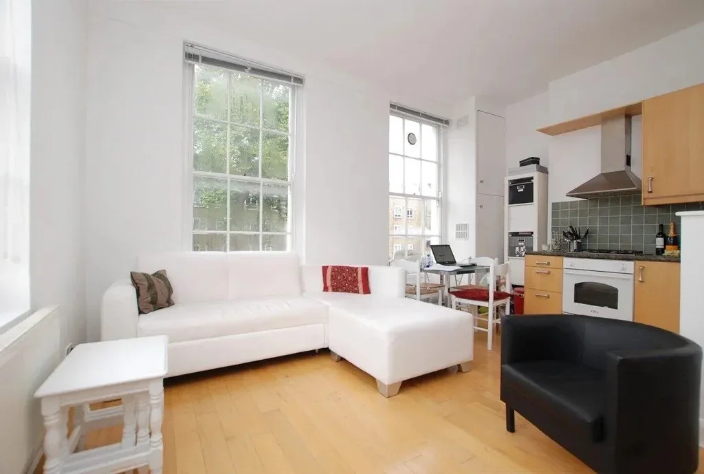 Flat Liverpool Road in Greater London