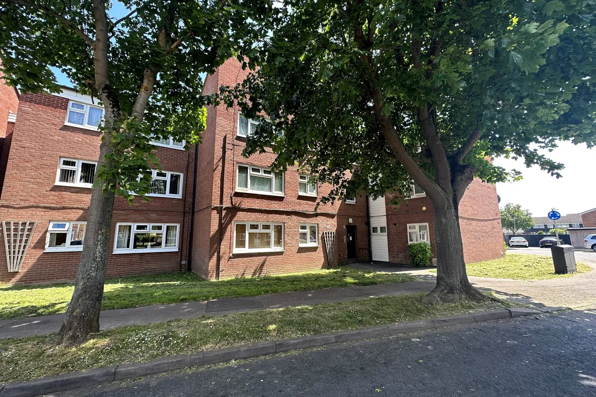 Flat Mulberry Close in Broxbourne