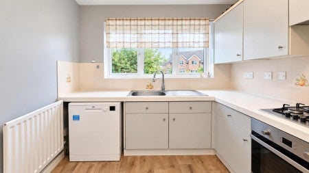 House Cotswold Way in Greater London