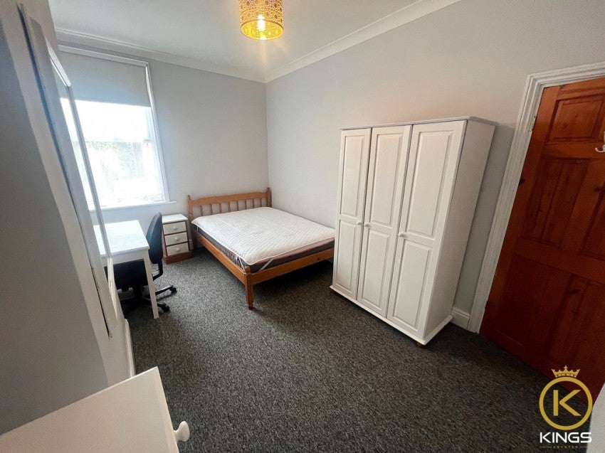 Flat Penhale Road in Portsmouth