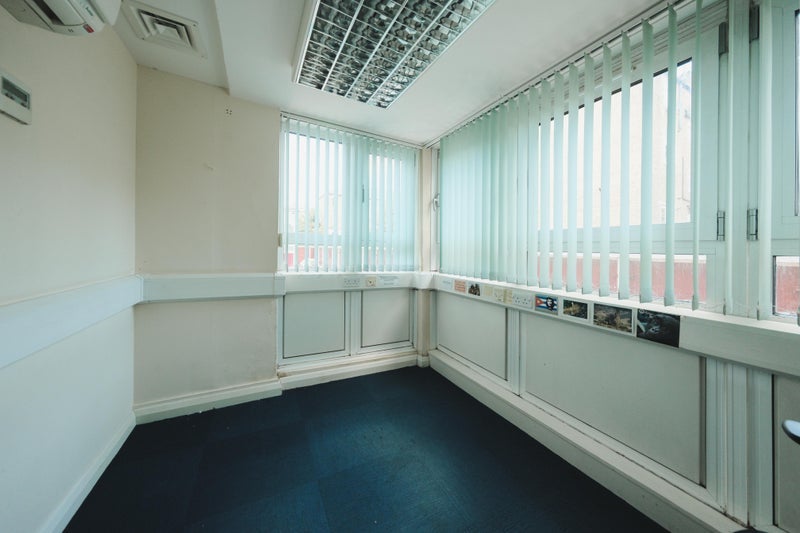 Room Oxford Gardens in Greater London