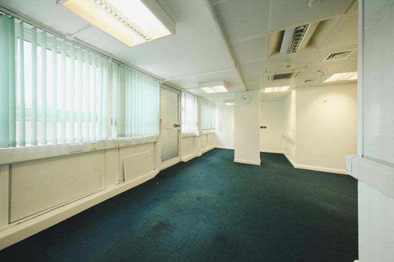 Room Oxford Gardens in Greater London