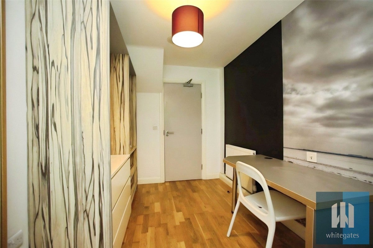 Room Whitegate Road in Kirklees