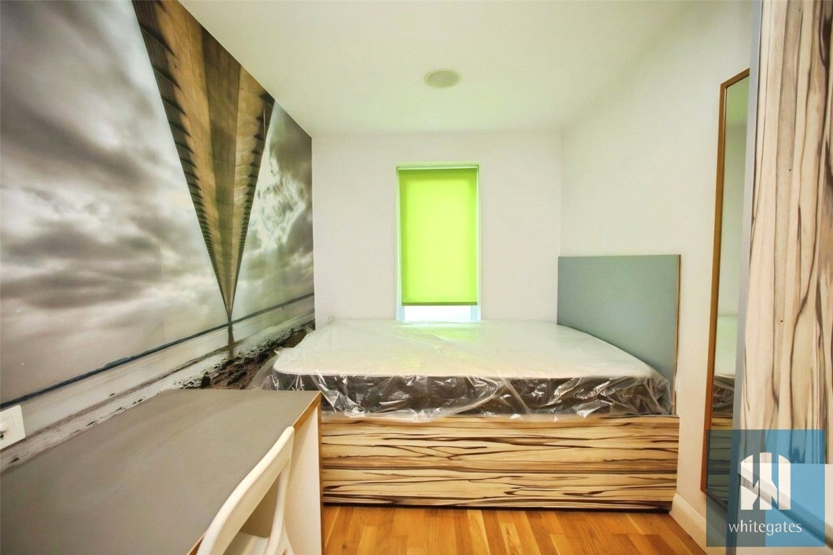 Room Whitegate Road in Kirklees