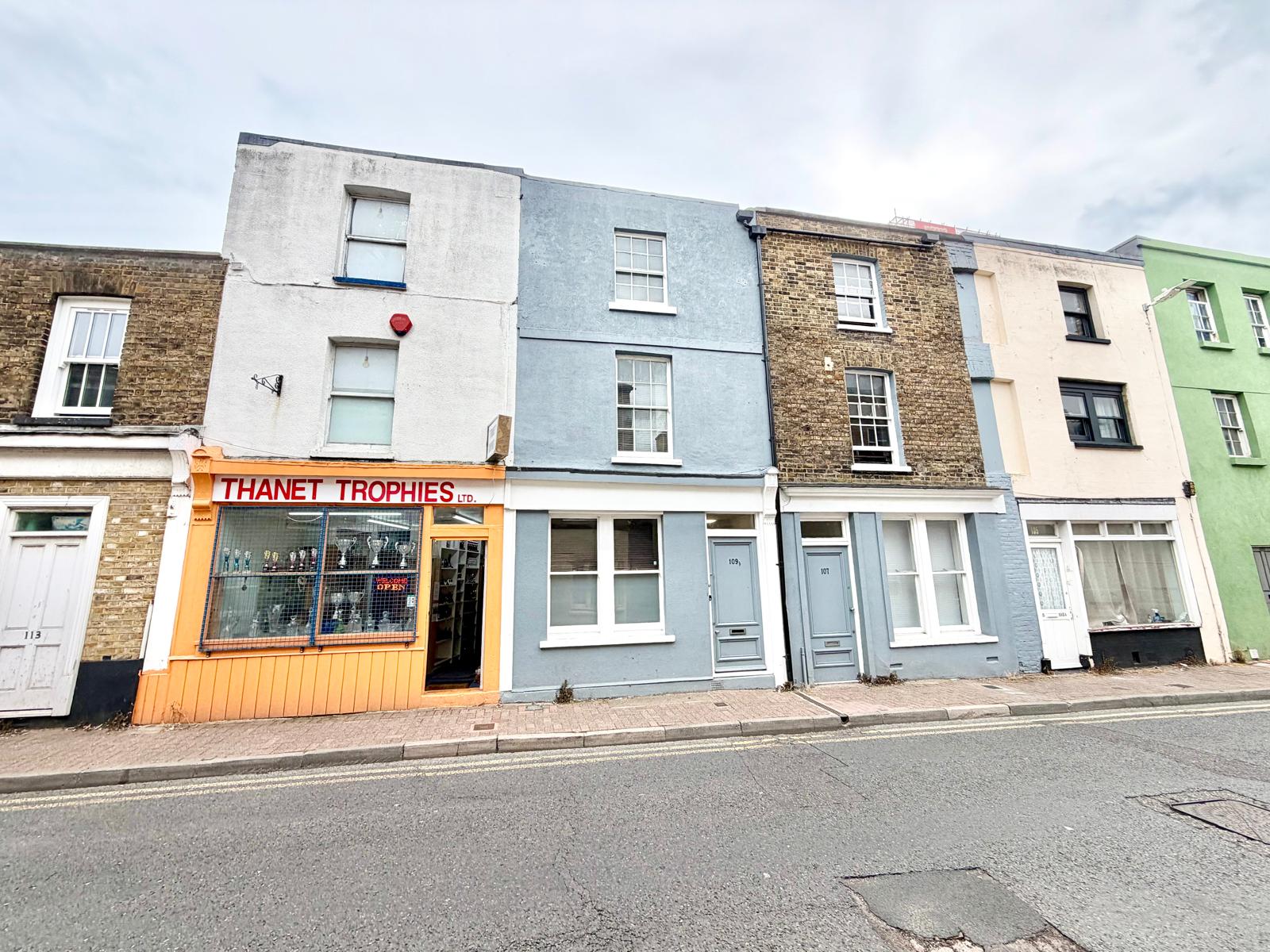 Flat Alma Place in Thanet