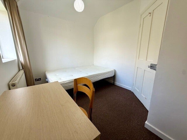 Room Donnington Bridge Road in Oxford