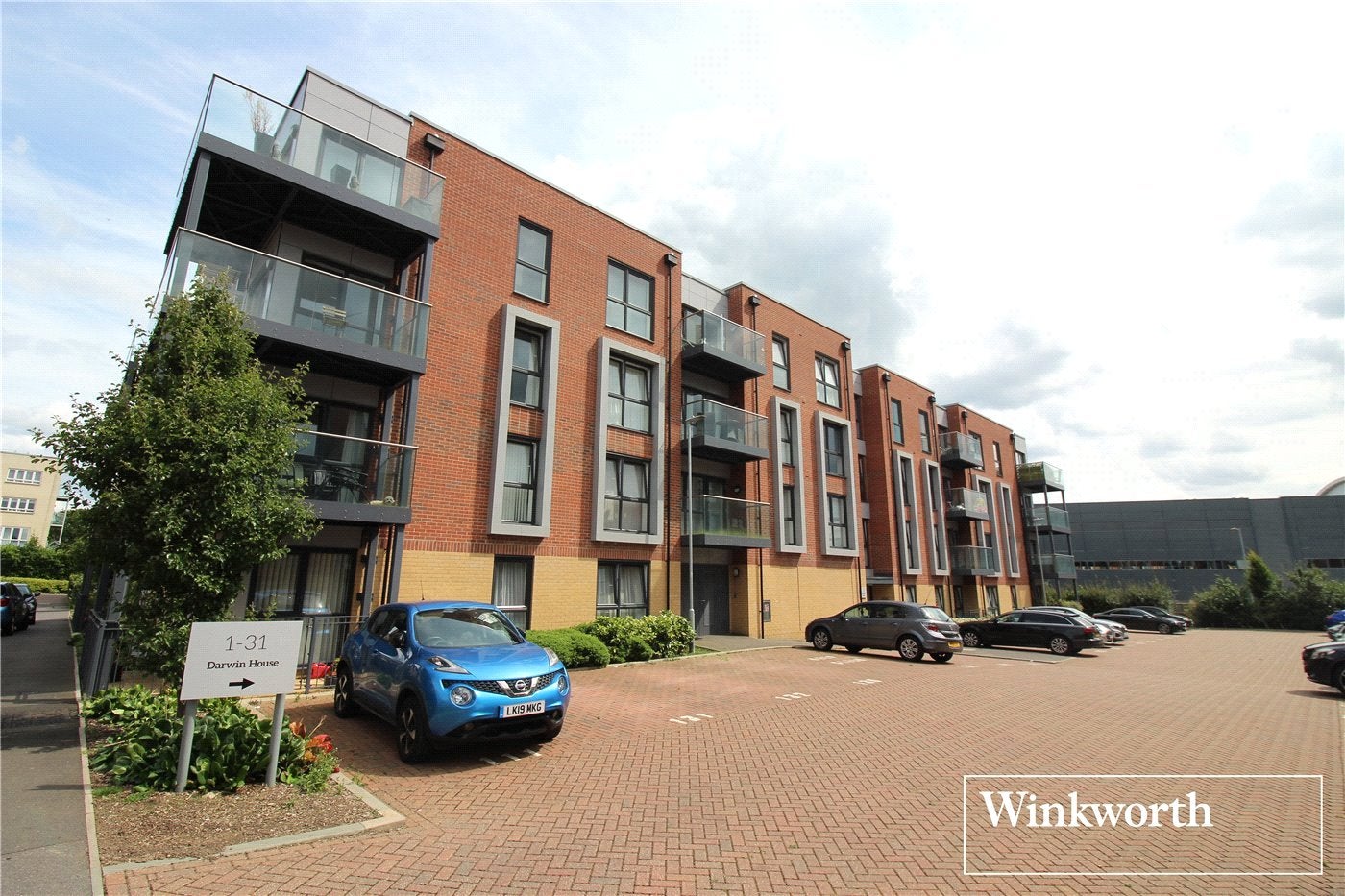 Flat Holmesley Road in Hertsmere