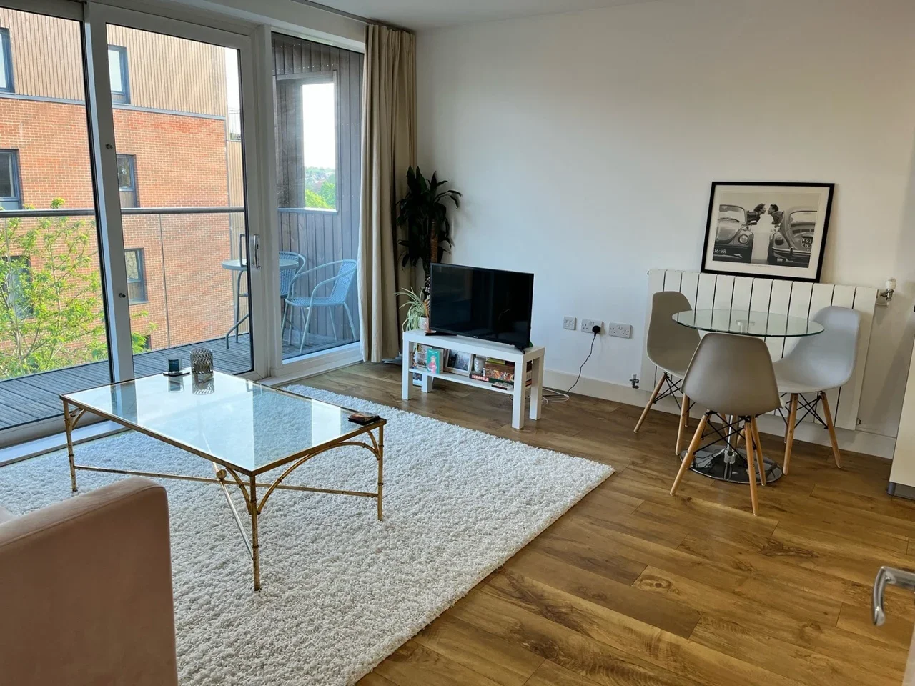 Flat Meadowside in Greater London