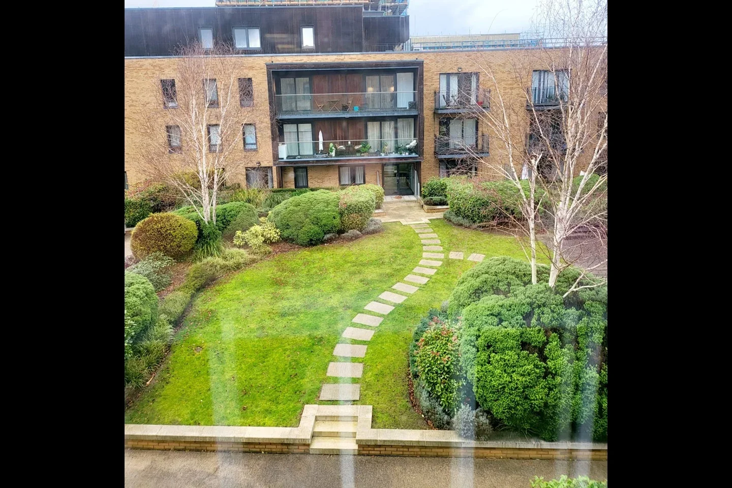 Flat Meadowside in Greater London