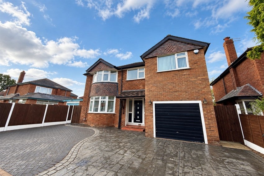 House Mendip Close in Stockport