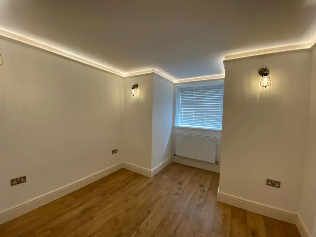 Flat Canterbury Road in Ashford