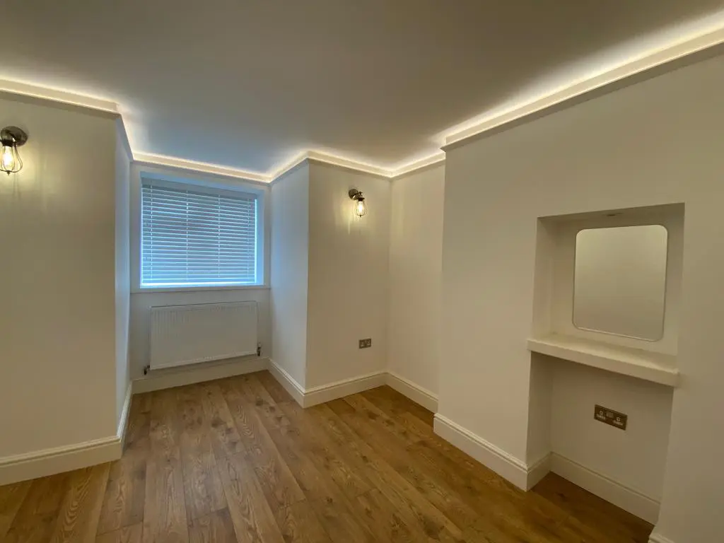 Flat Canterbury Road in Ashford