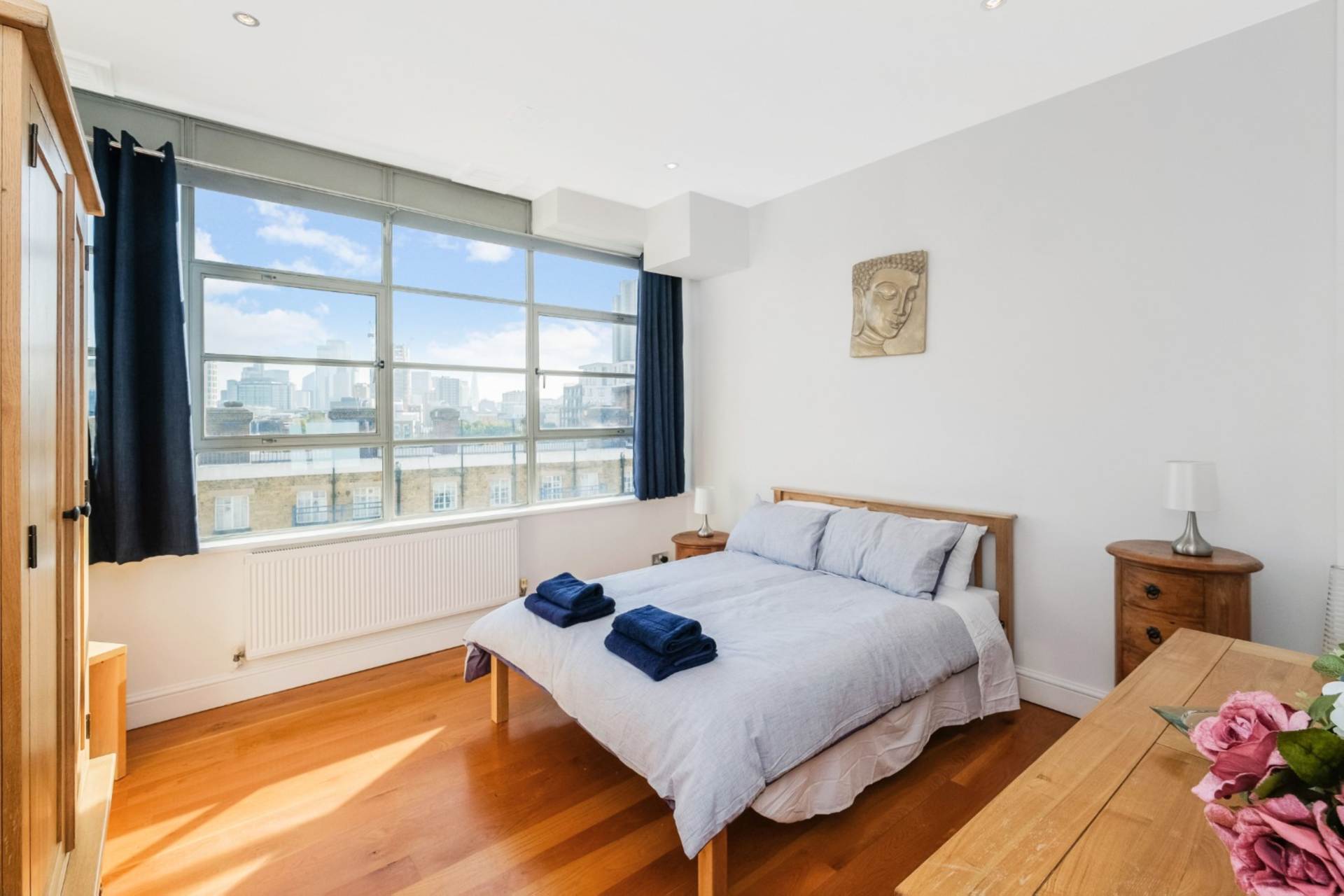 Flat Shepherdess Walk in Greater London