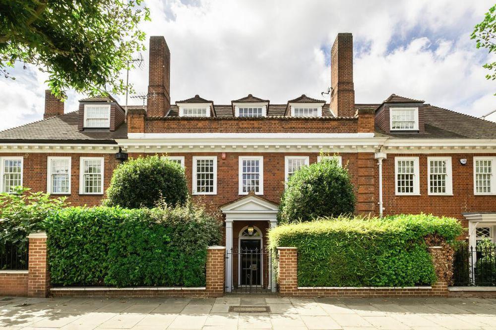 House Hamilton Terrace in City of Westminster