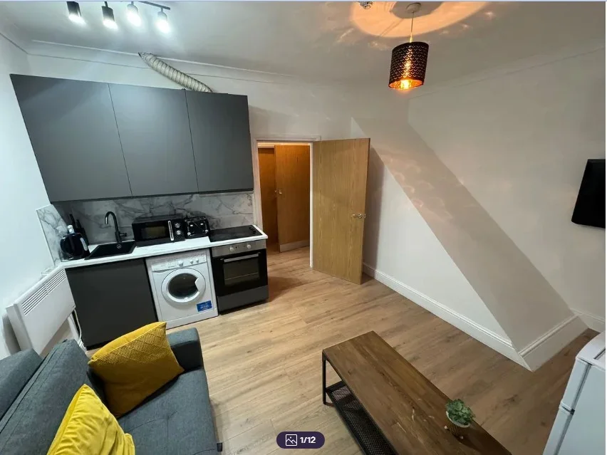 Flat Burdett Road in Greater London