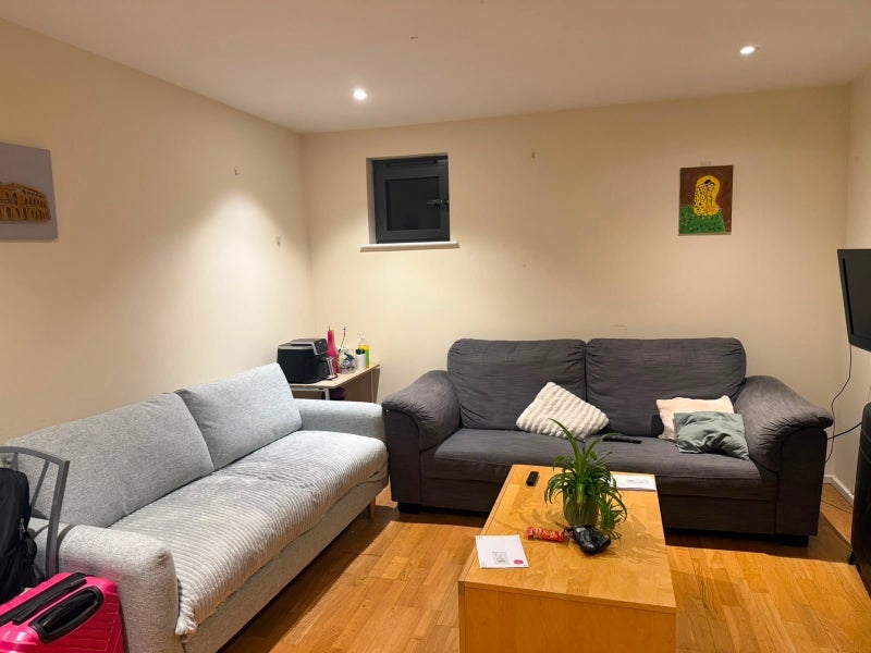 Room Devonport Street in Greater London