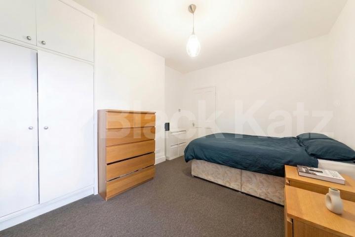 Flat Iverson Road in Greater London