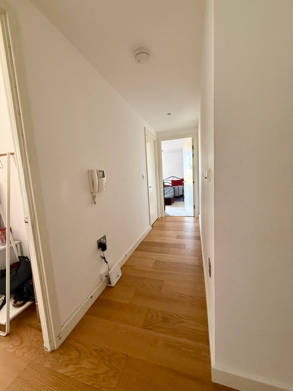 Room Canada Street in Greater London