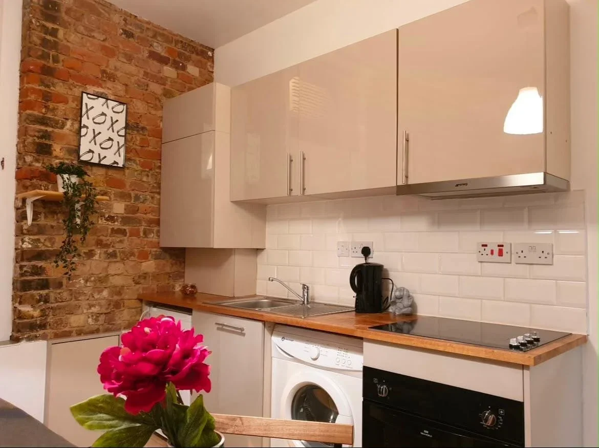 Flat Seven Sisters Road in Greater London