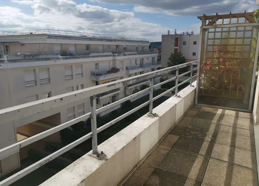 Flat Allée de Madrid in Massy