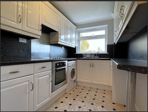 Flat Shortlands Road in London