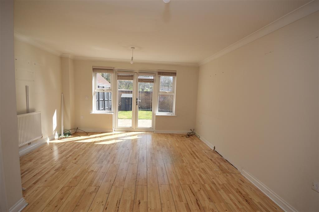 House Woodcroft Way in Kettering