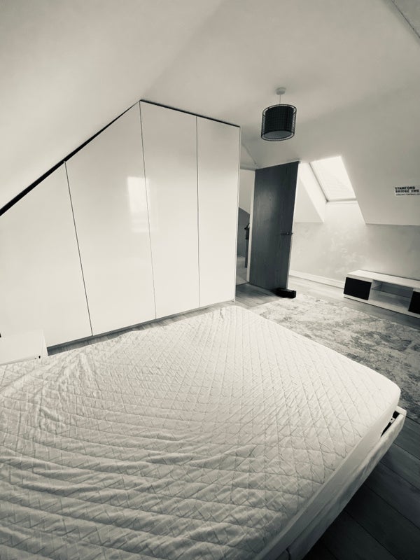 Room Parkes Avenue in Locking Parklands