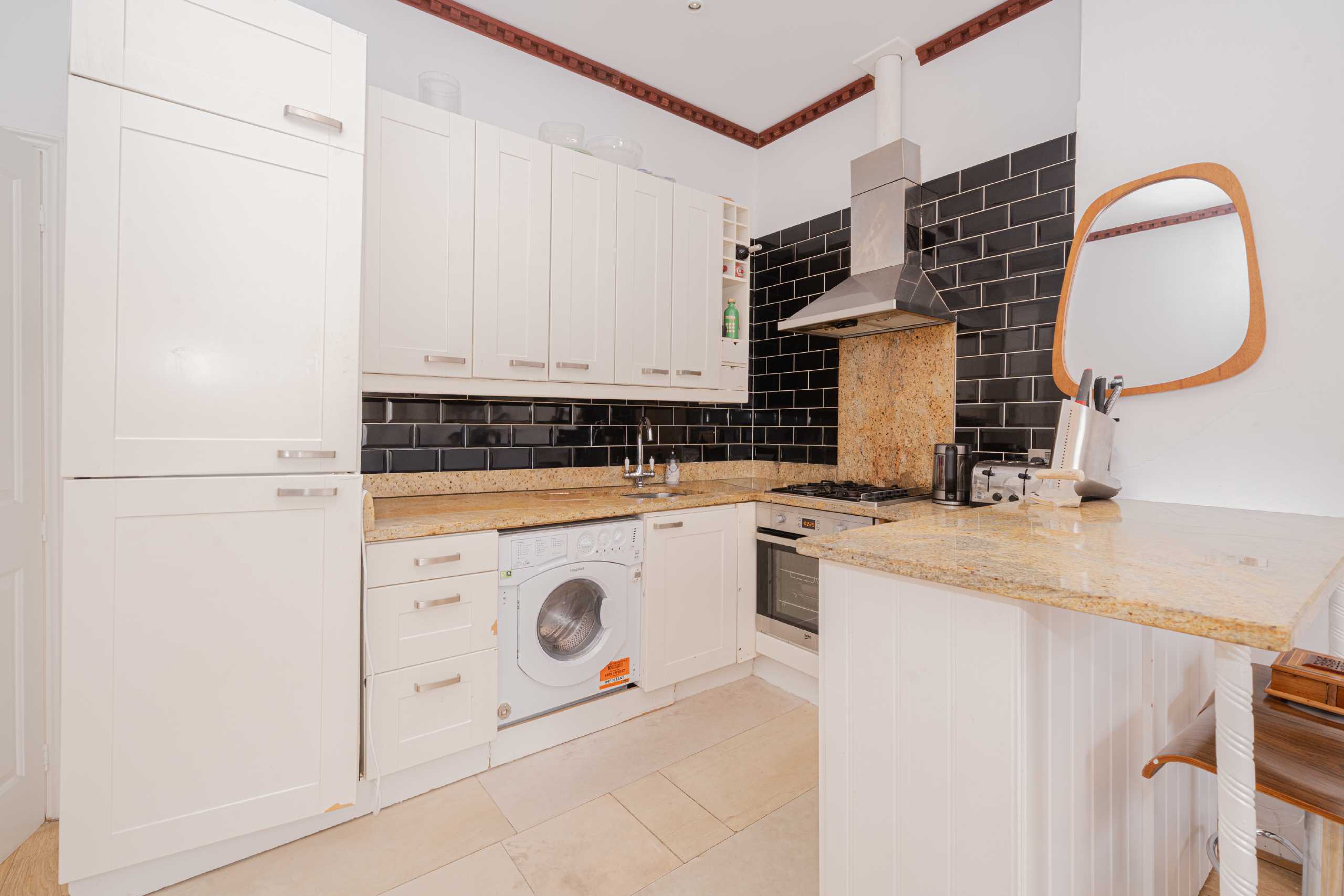 Flat Sinclair Road in Greater London