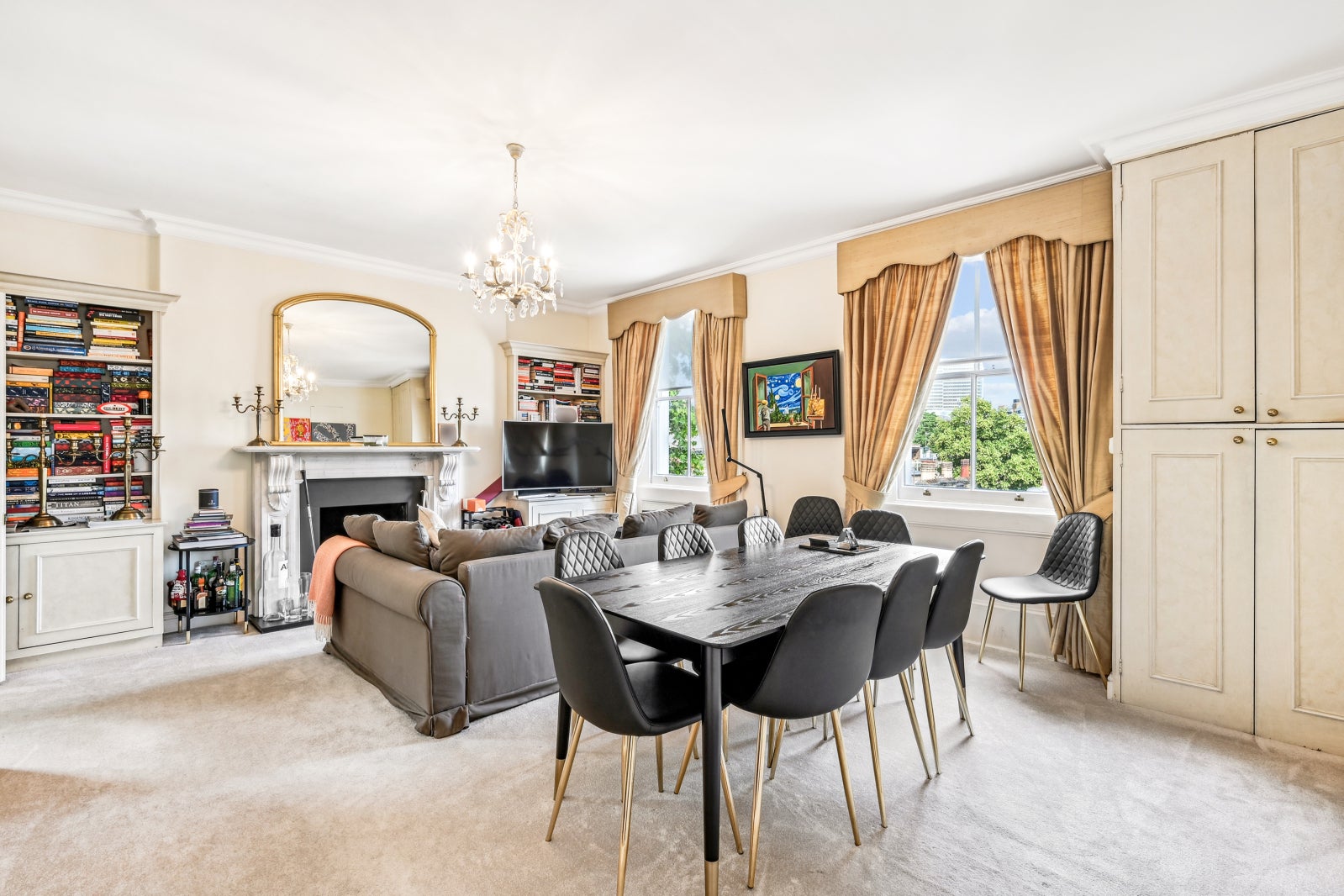 Flat Onslow Gardens in Greater London