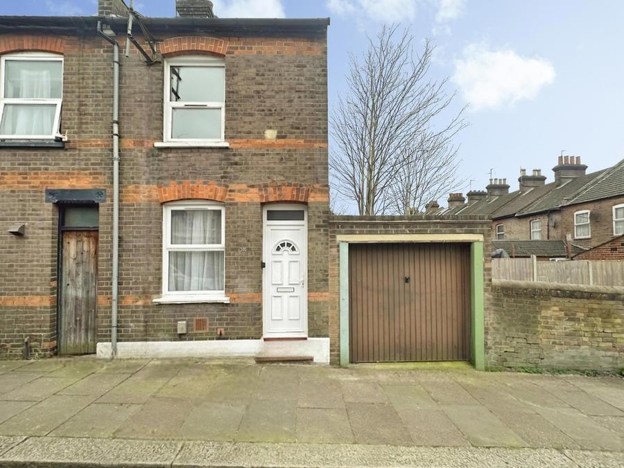 House Harcourt Street in Luton