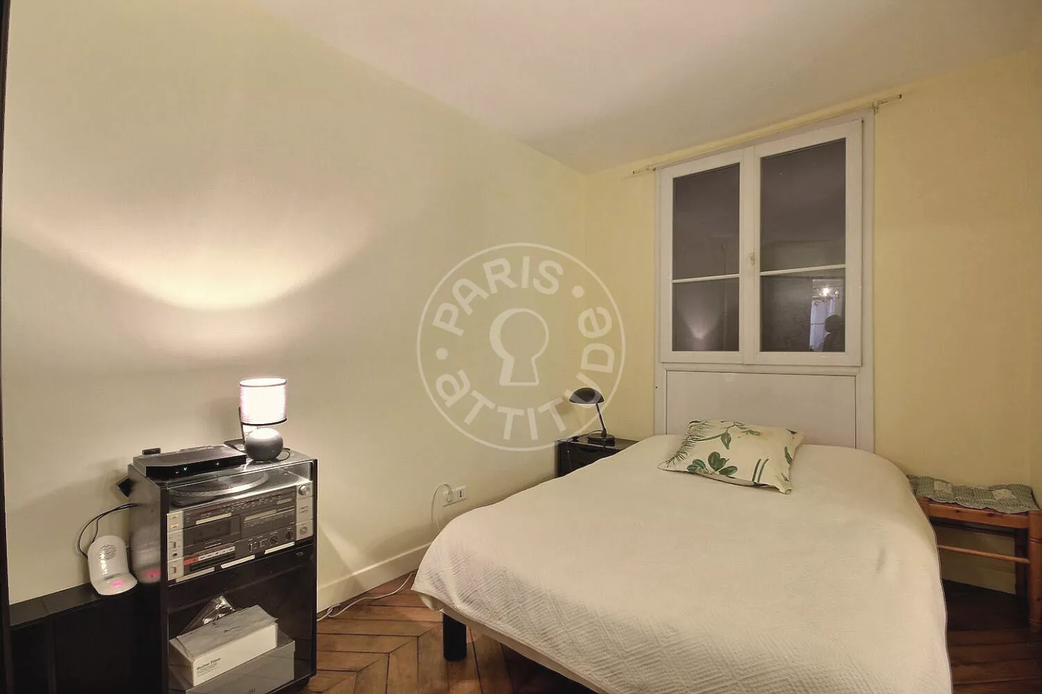 Flat Place Jussieu in Paris