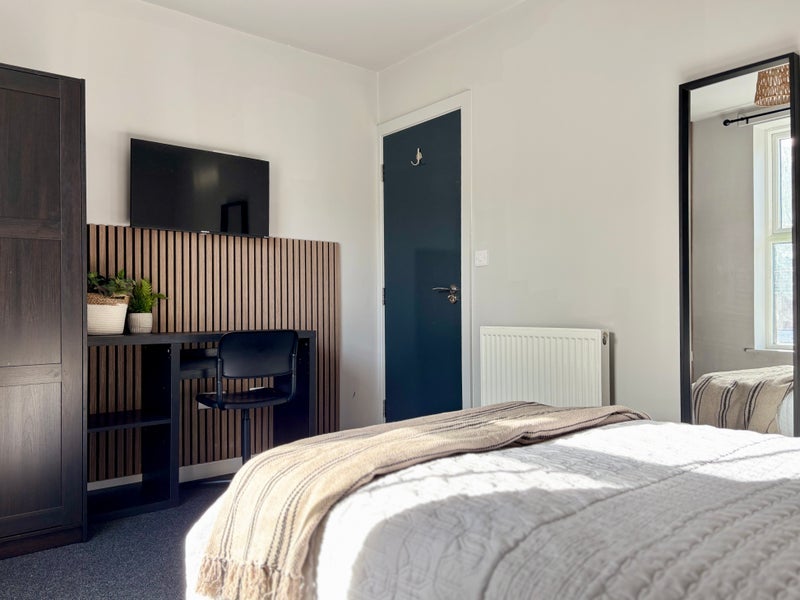 Room Stalker Lees Road in Sheffield