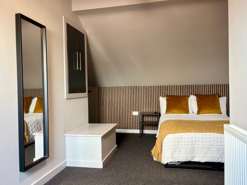 Room Stalker Lees Road in Sheffield