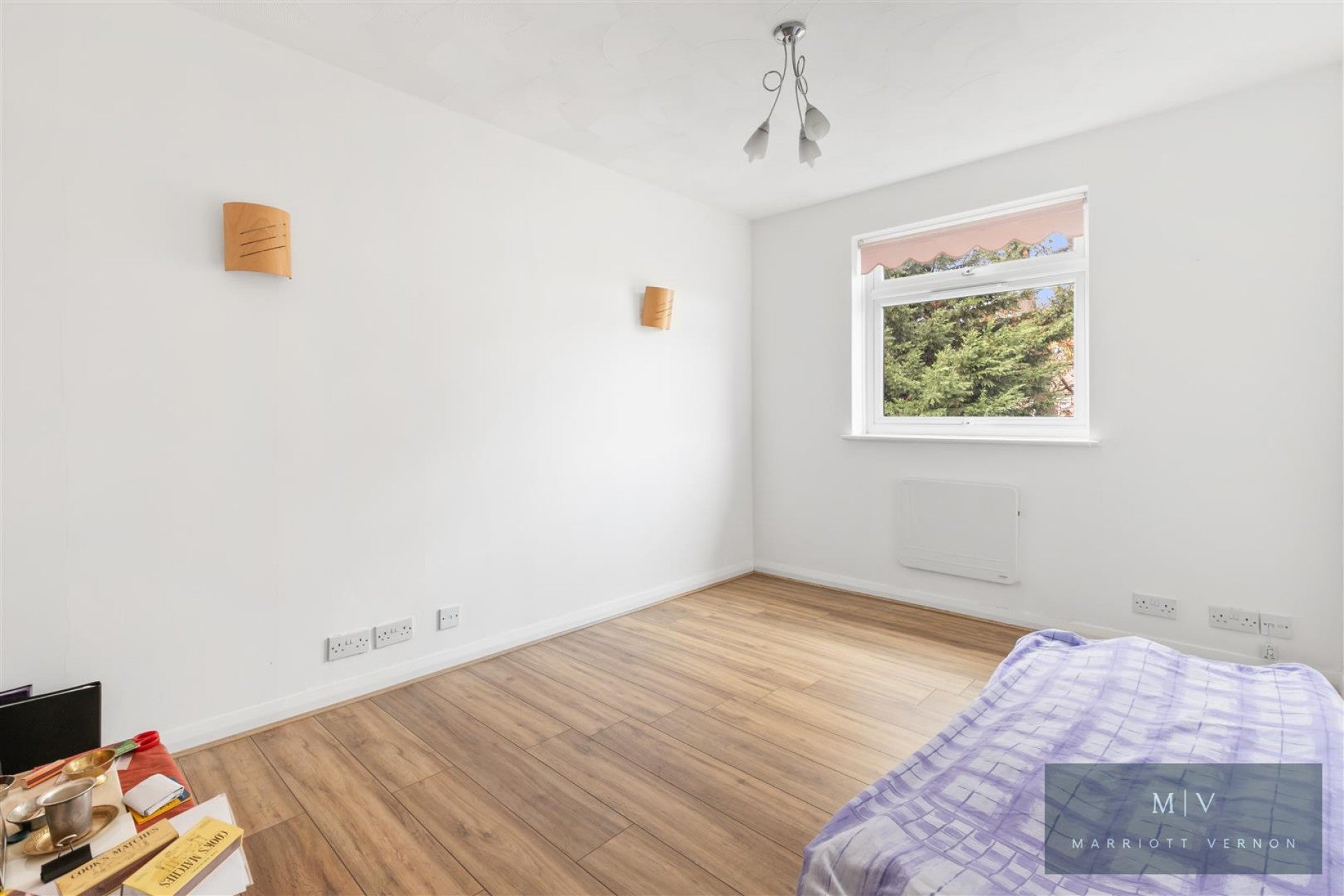 Flat Addiscombe Road in Greater London
