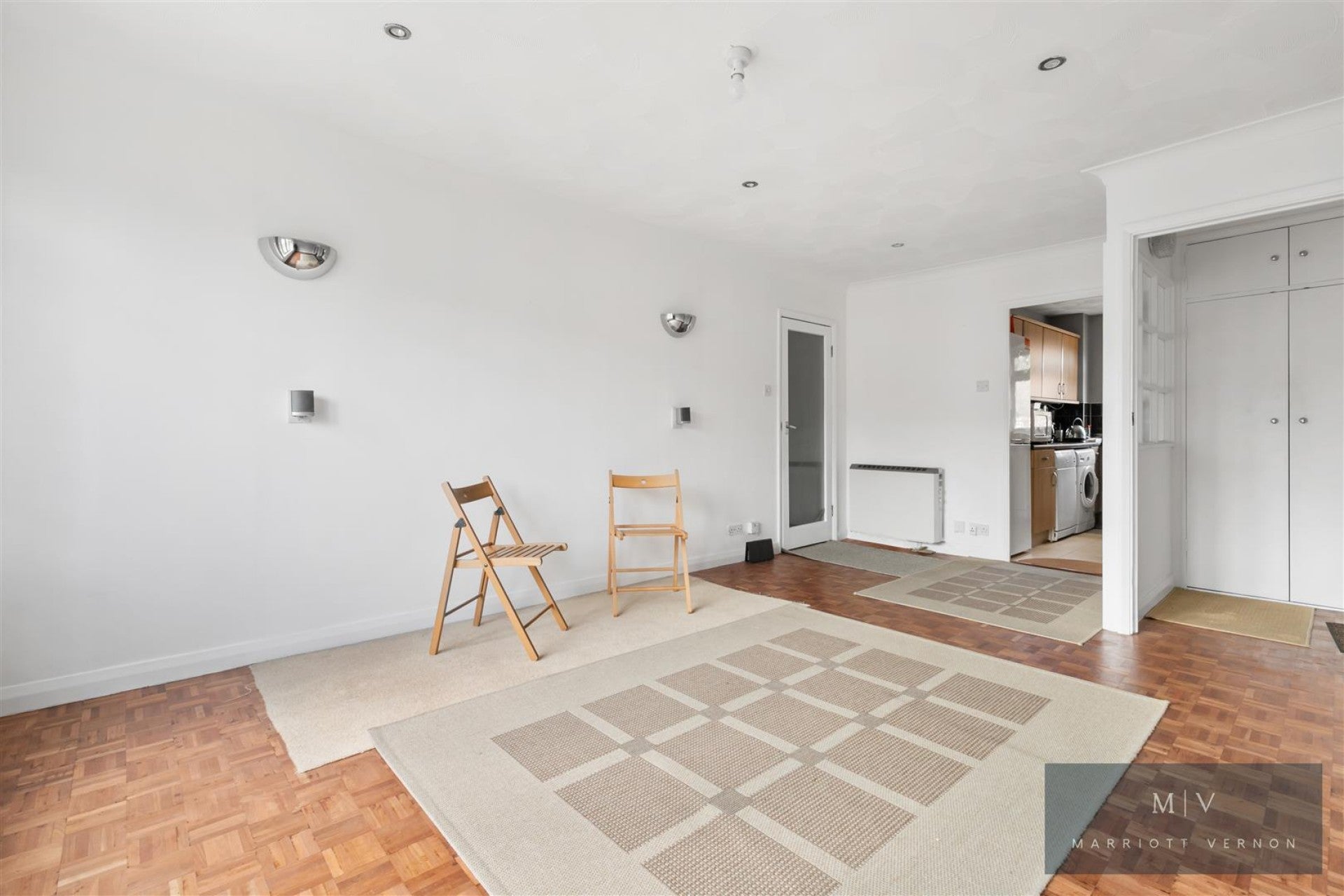 Flat Addiscombe Road in Greater London