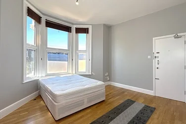 Flat Venner Road in Greater London