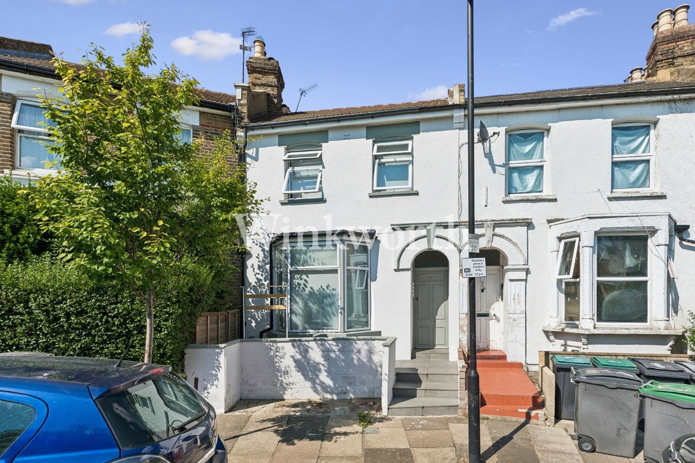 Flat St Albans Crescent in Greater London