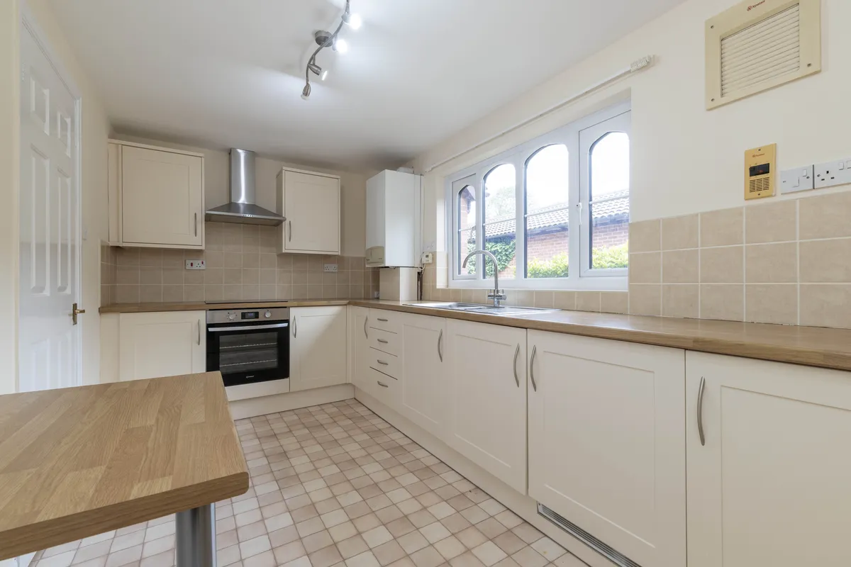Flat Four Winds Court in Hartlepool