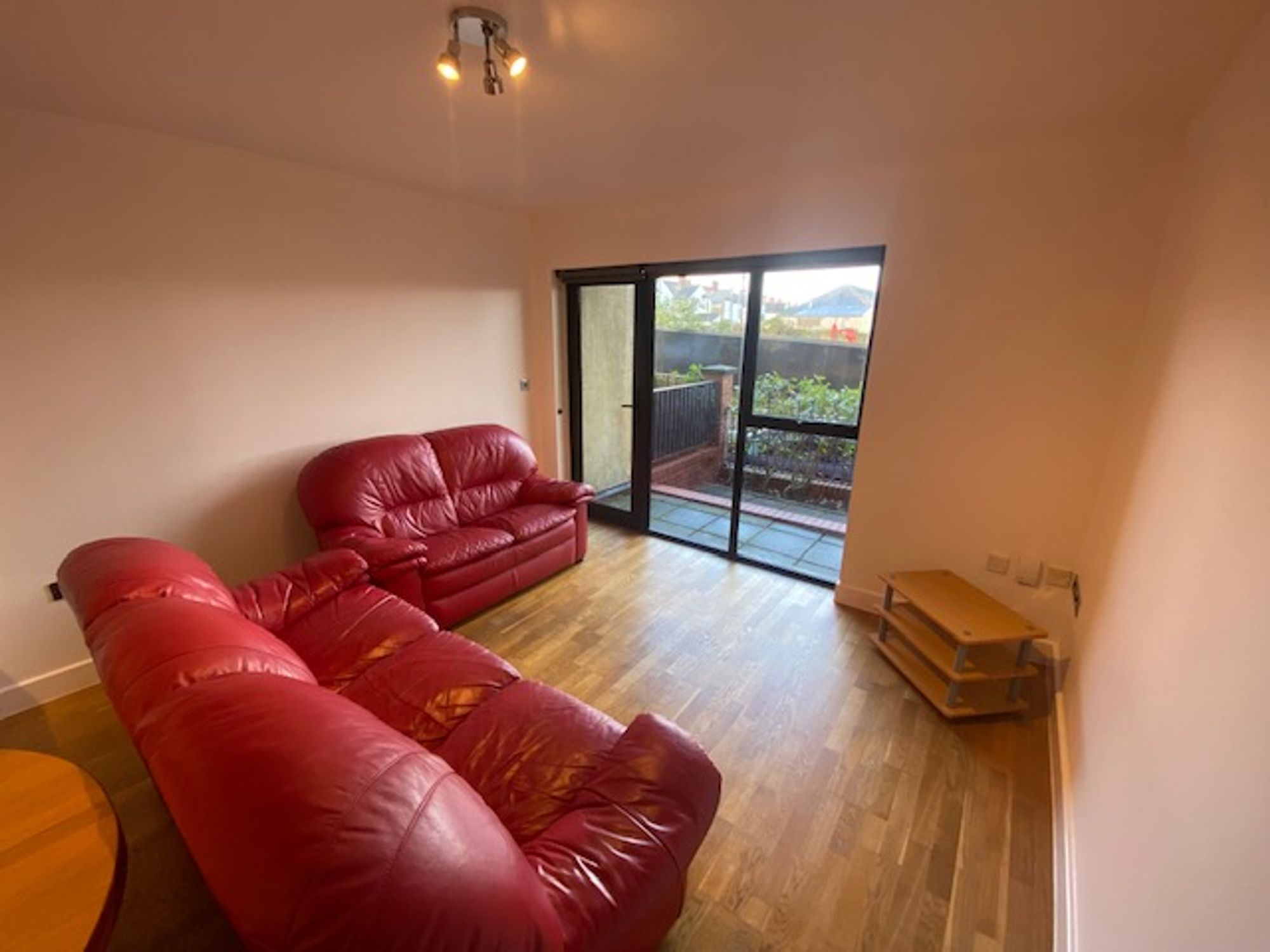 Flat Sachville Avenue in Cardiff