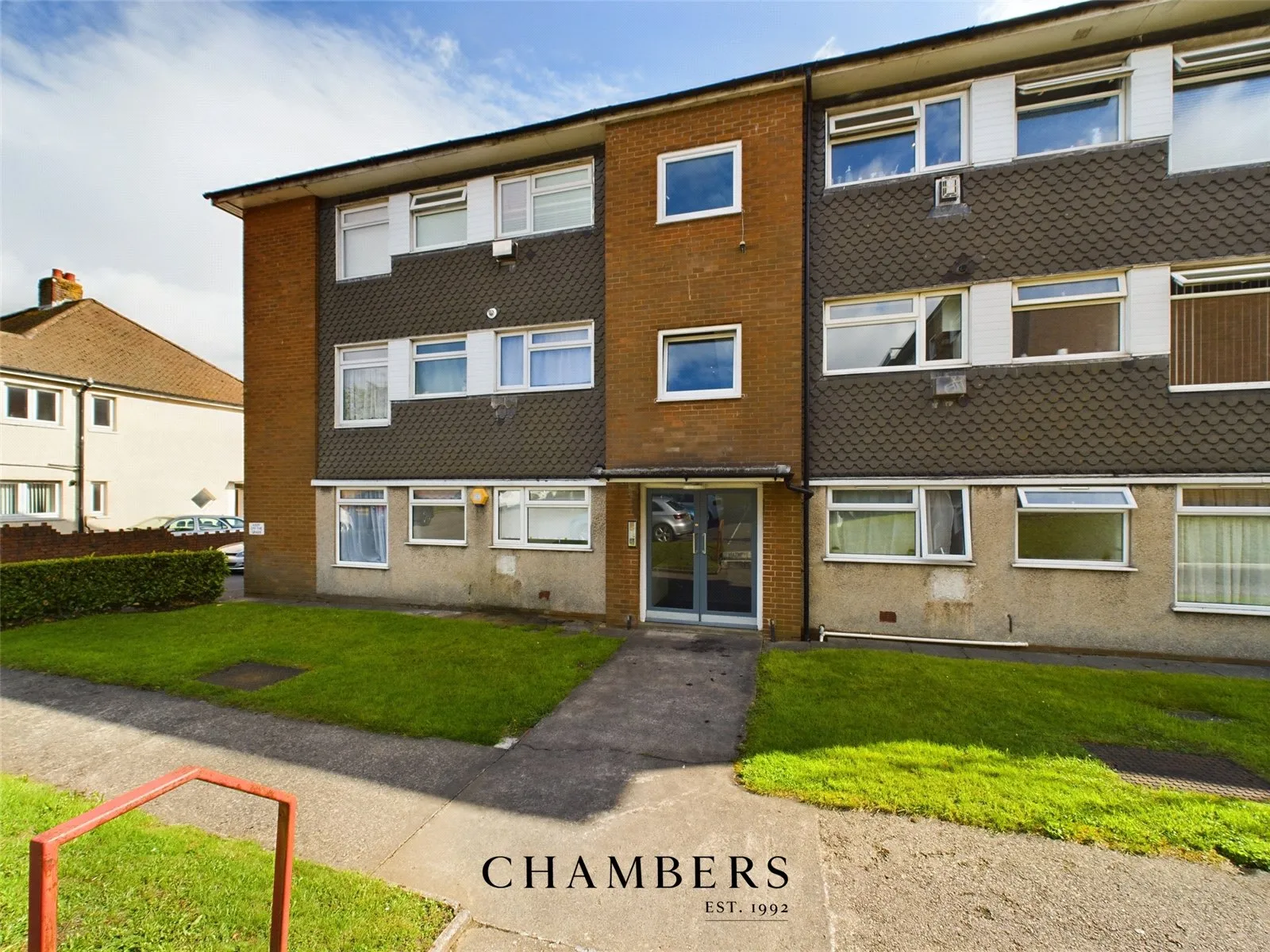 Flat Samuels Crescent in Cardiff