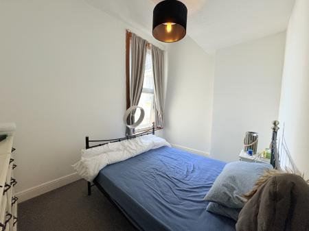 Flat South Parade in Portsmouth